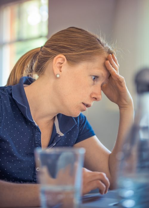 generaliseerde angst stoornis vrouw piekeren